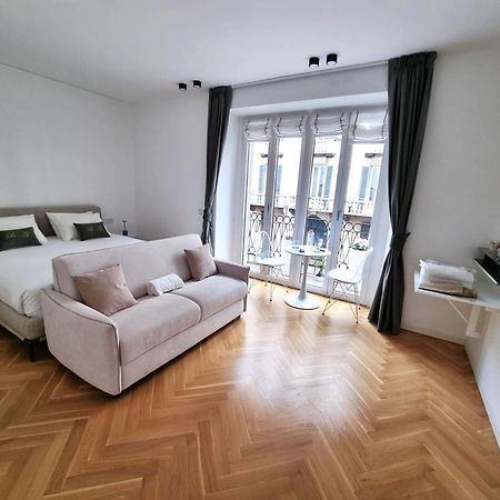 B And G San Babila- Luxury In The Heart Of Milano - Design District Hotel Luaran gambar
