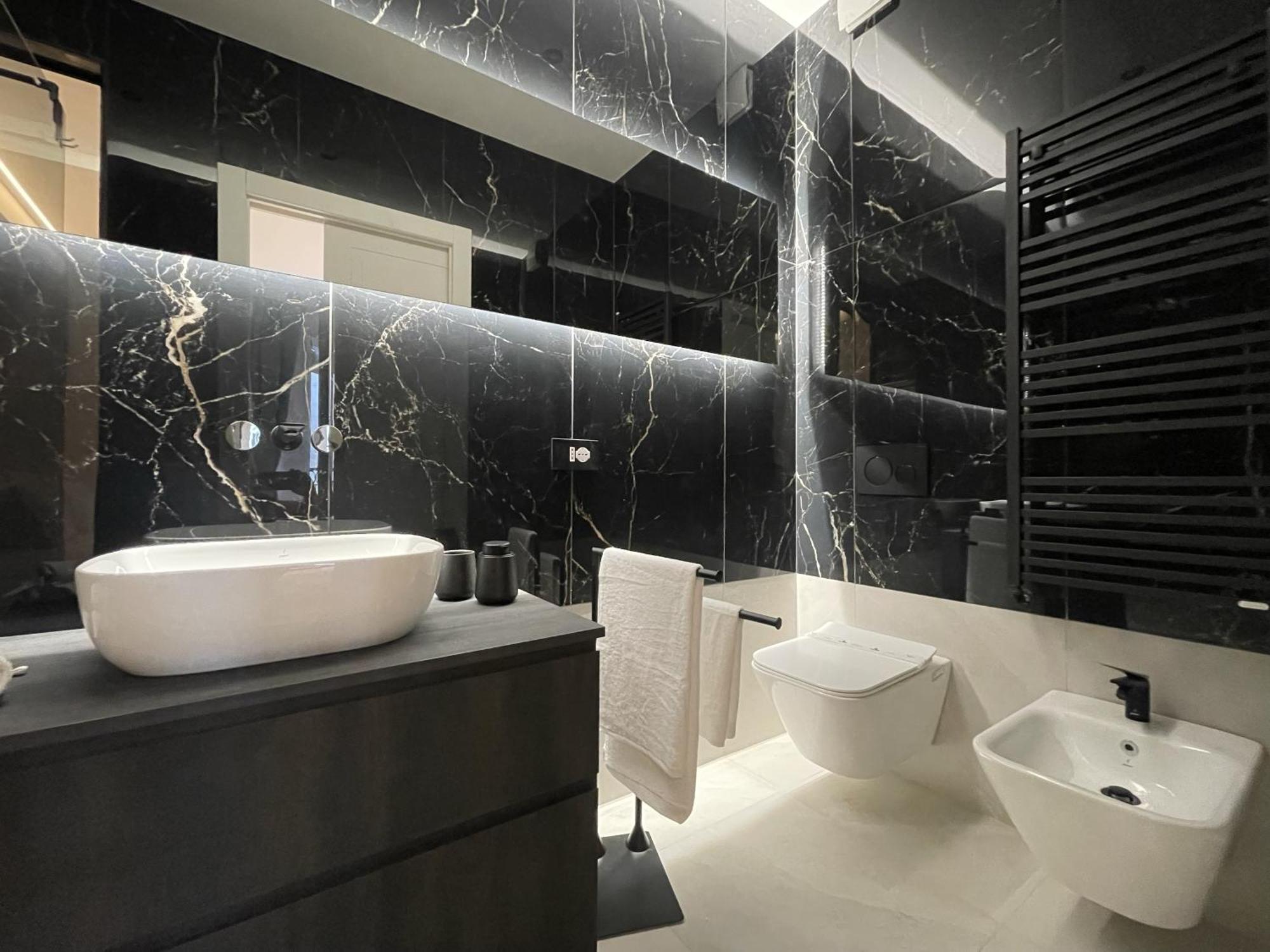 B And G San Babila- Luxury In The Heart Of Milano - Design District Hotel Luaran gambar