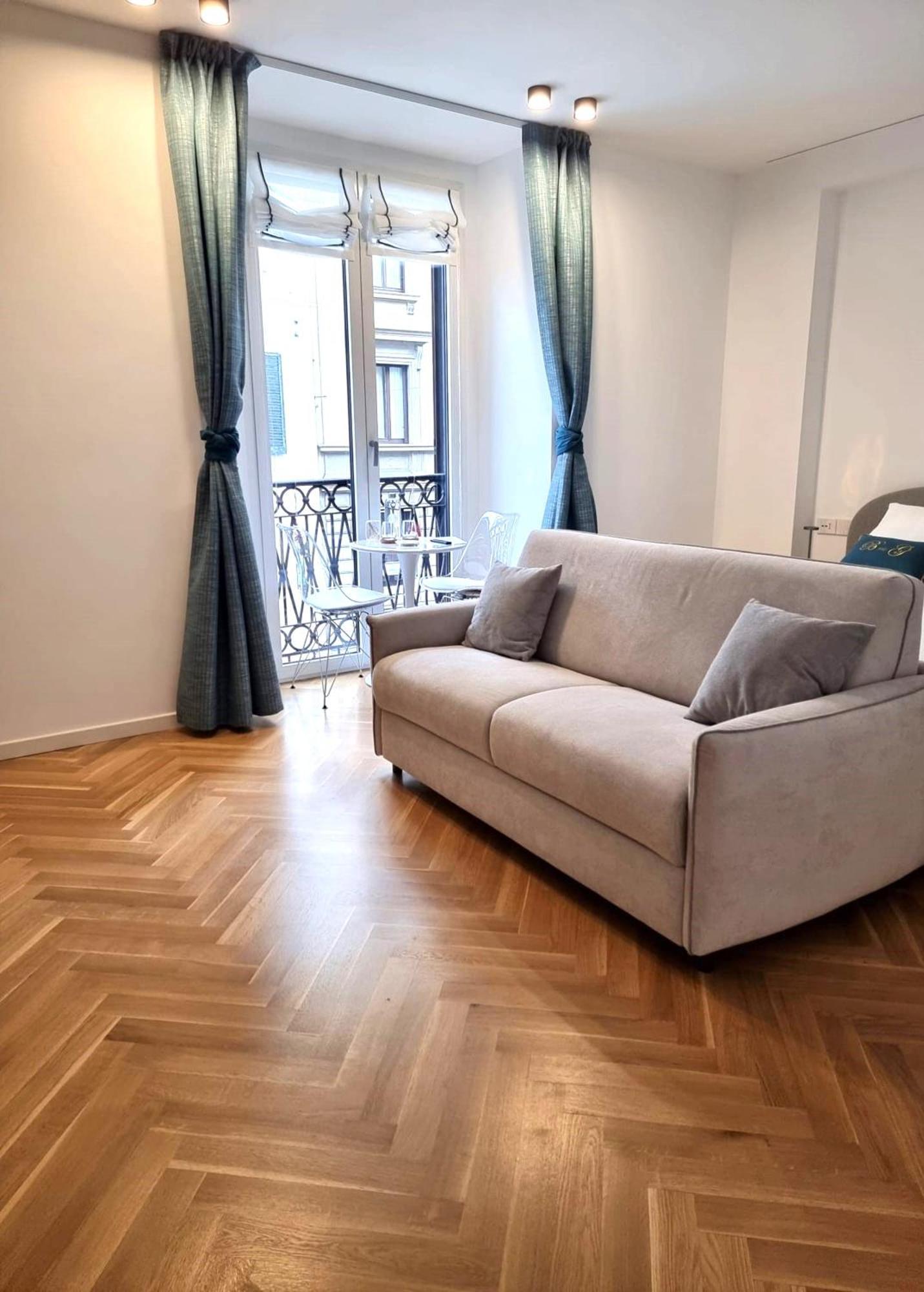 B And G San Babila- Luxury In The Heart Of Milano - Design District Hotel Luaran gambar