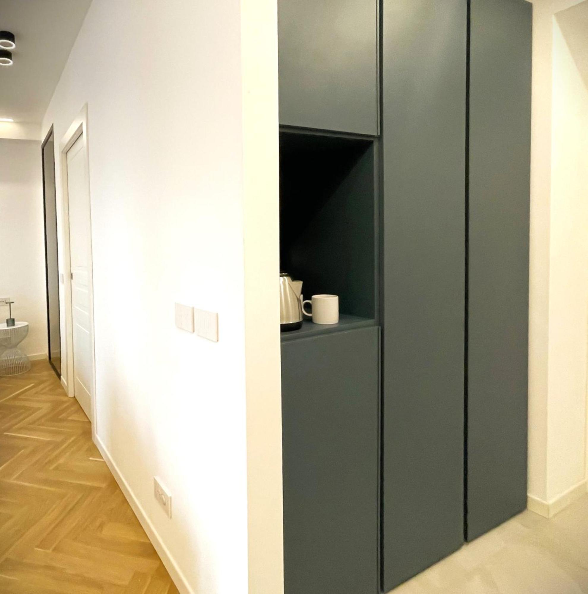 B And G San Babila- Luxury In The Heart Of Milano - Design District Hotel Luaran gambar