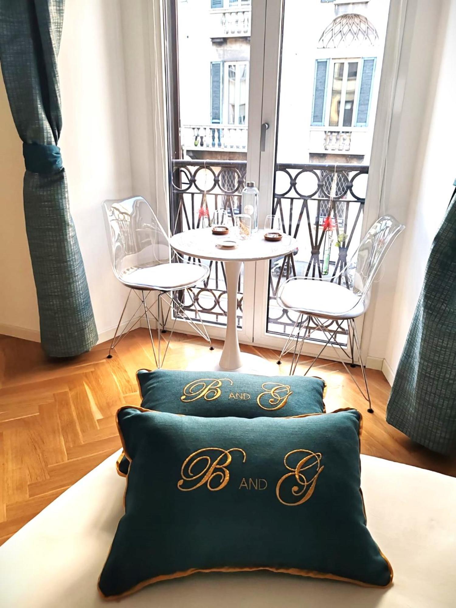 B And G San Babila- Luxury In The Heart Of Milano - Design District Hotel Luaran gambar